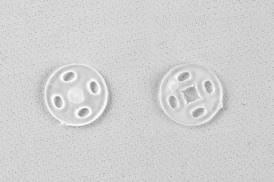 Кнопки пришивные пластиковые 10 мм, блистер 24шт, цв.-прозрачные - купить в Северске. Цена: 48.41 руб.
